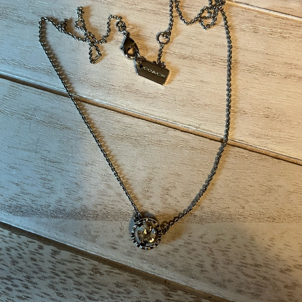 🌸Coach Crystal Necklace - Picture 2 of 6